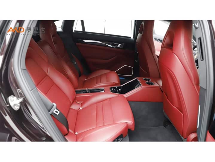 Фото 8 - Porsche Panamera