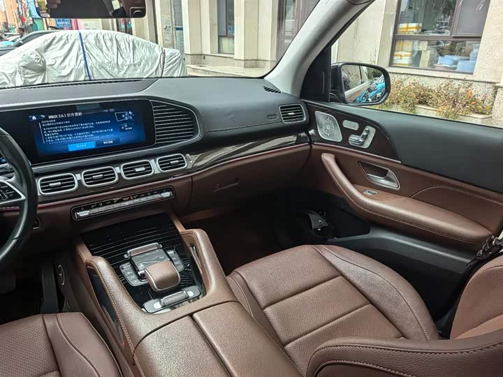 Фото 10 - Mercedes-Benz GLE-Class