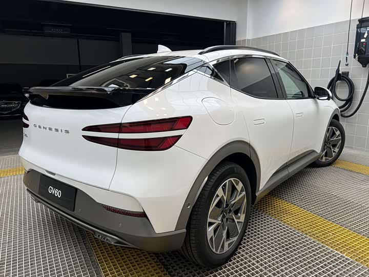Фото 5 - Genesis GV60