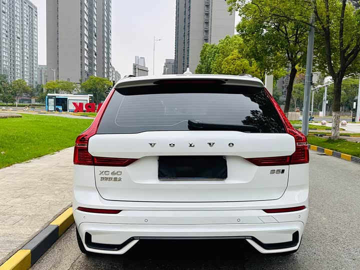 Фото 6 - Volvo XC60