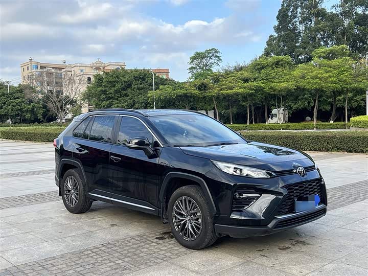 Фото 1 - Toyota Wildlander