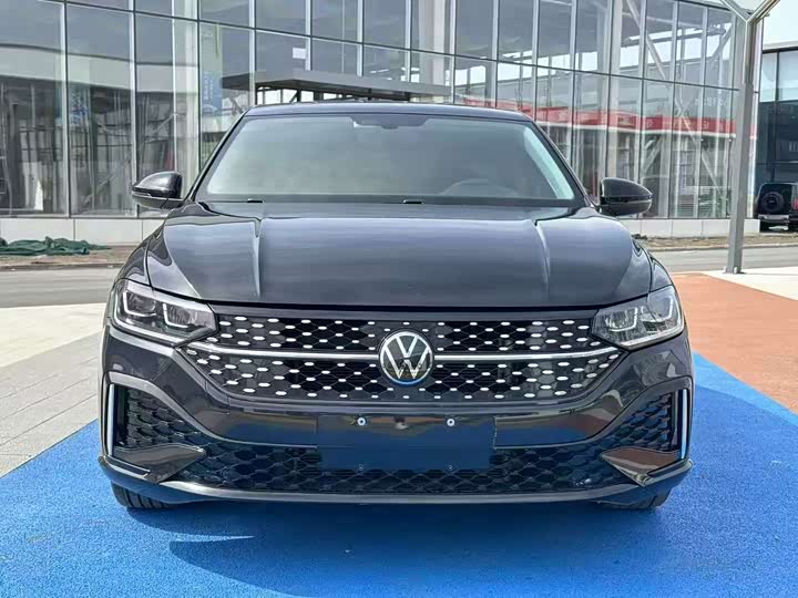 Фото 2 - Volkswagen Lavida