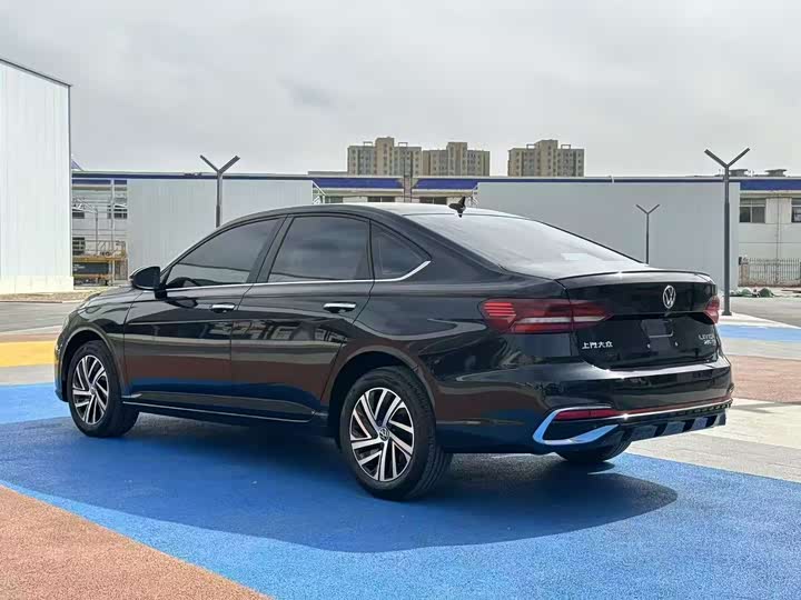 Фото 9 - Volkswagen Lavida