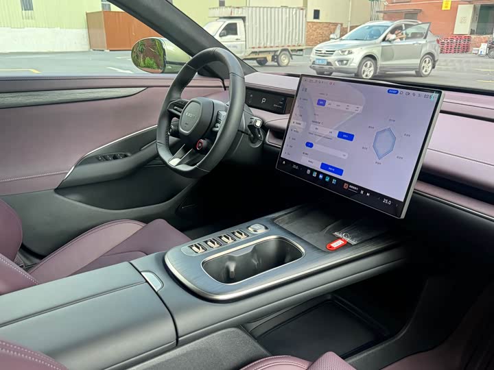 Фото 26 - Xiaomi SU7