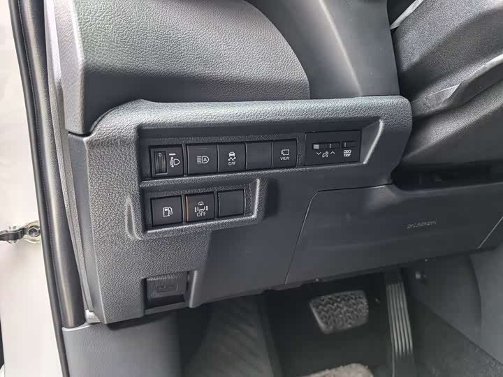 Фото 18 - Toyota Sienna