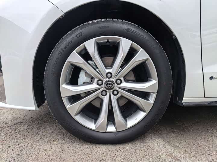 Фото 32 - Toyota Sienna