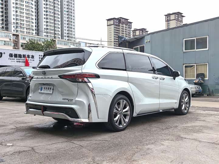 Фото 5 - Toyota Sienna
