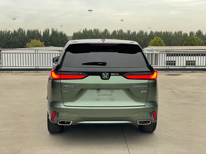 Фото 4 - Honda Breeze