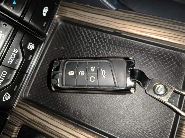 Фото 9 - GAC Trumpchi M8