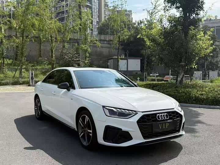 Фото 3 - Audi A4L