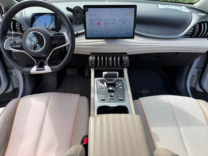 Фото 5 - BYD Yuan Plus