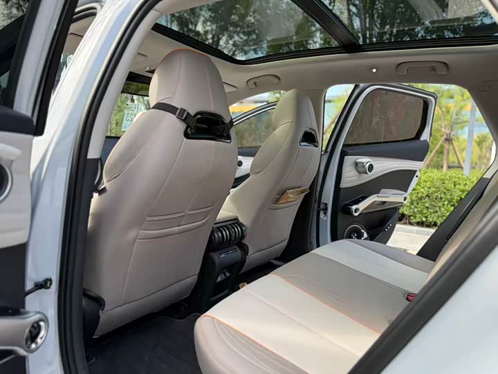 Фото 6 - BYD Yuan Plus