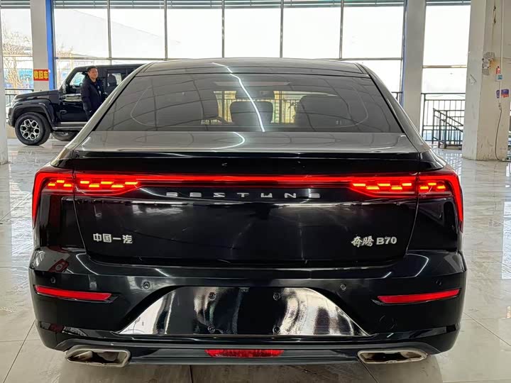 Фото 18 - Bestune B70