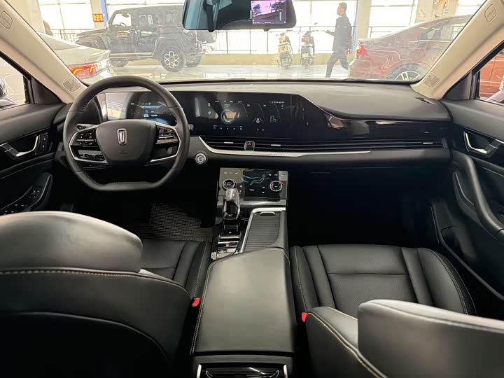 Фото 5 - Bestune B70