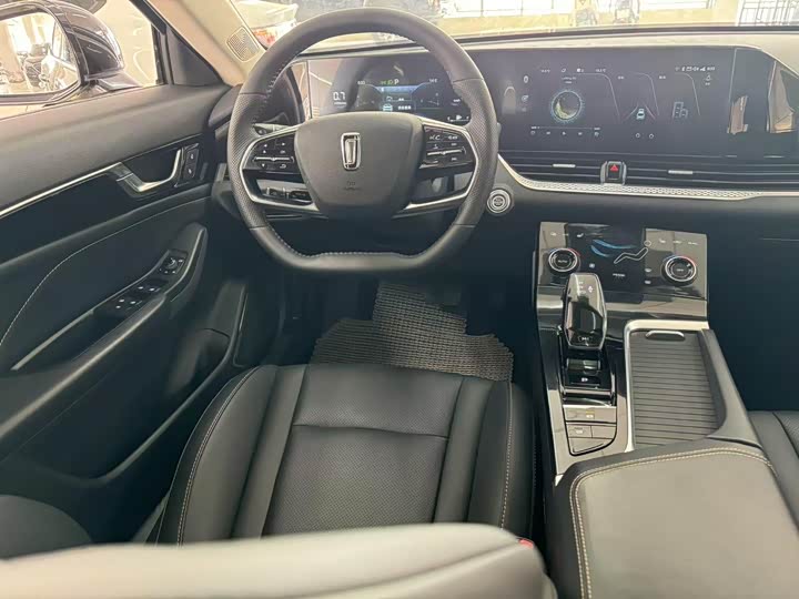 Фото 6 - Bestune B70