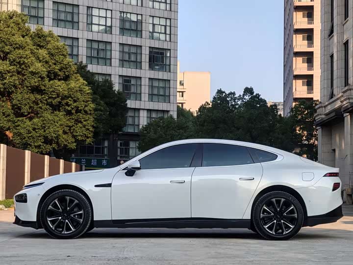 Фото 4 - XPeng P7