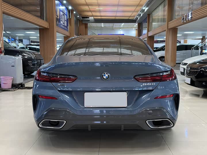 Фото 3 - BMW 8 Series