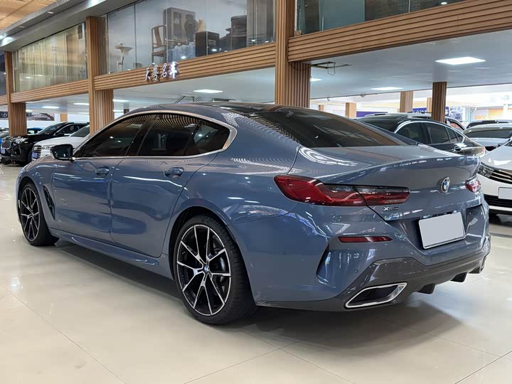 Фото 5 - BMW 8 Series