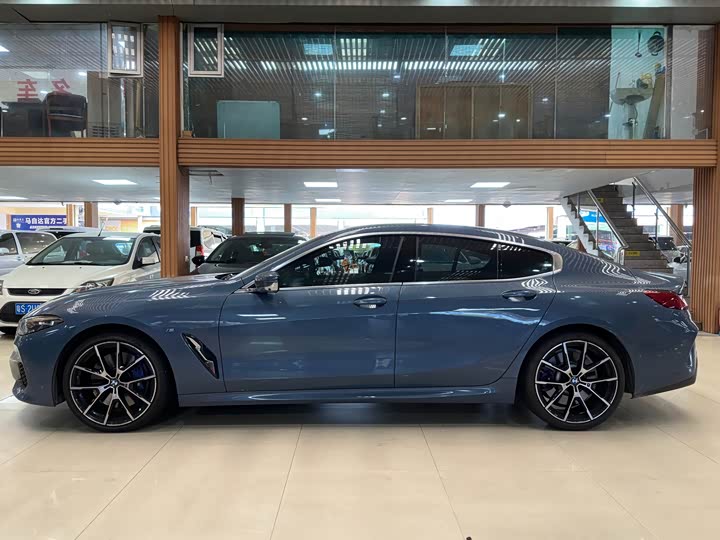 Фото 6 - BMW 8 Series