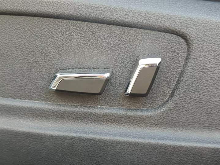 Фото 27 - Bestune T99