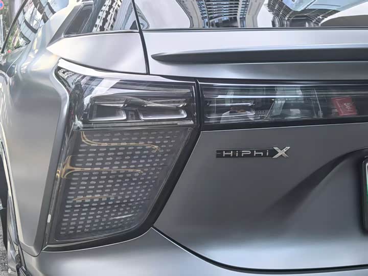 Фото 12 - HiPhi X