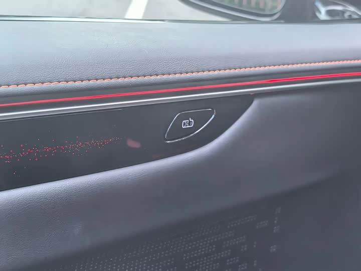 Фото 15 - HiPhi X