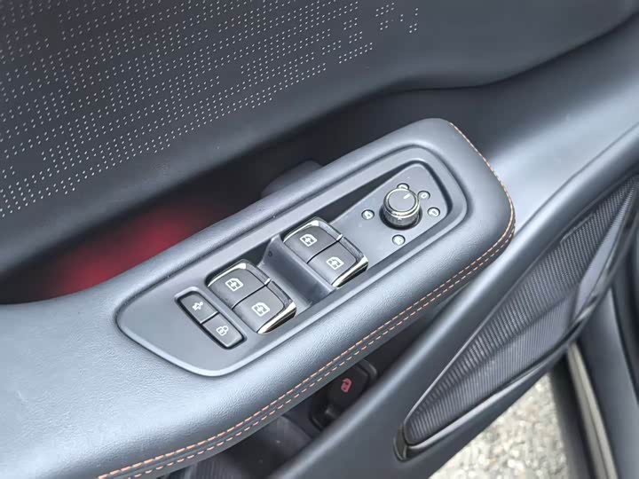 Фото 16 - HiPhi X