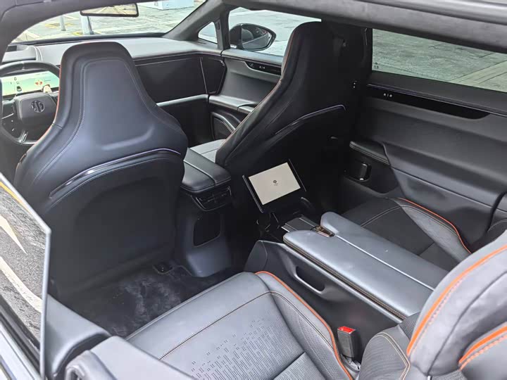 Фото 19 - HiPhi X