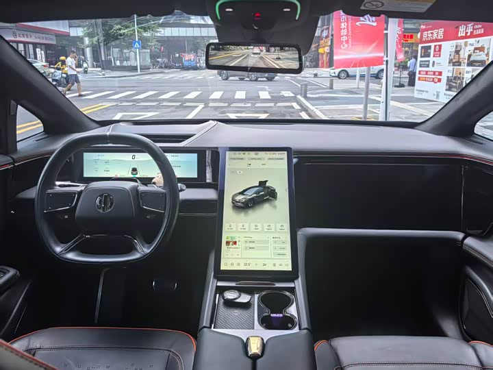 Фото 26 - HiPhi X