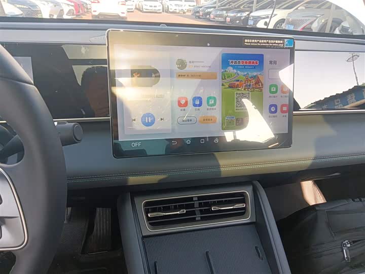 Фото 13 - BYD Qin L