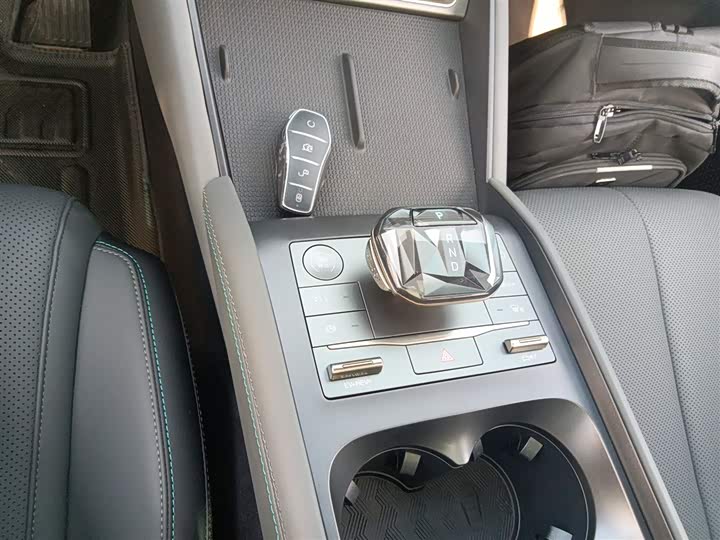 Фото 14 - BYD Qin L