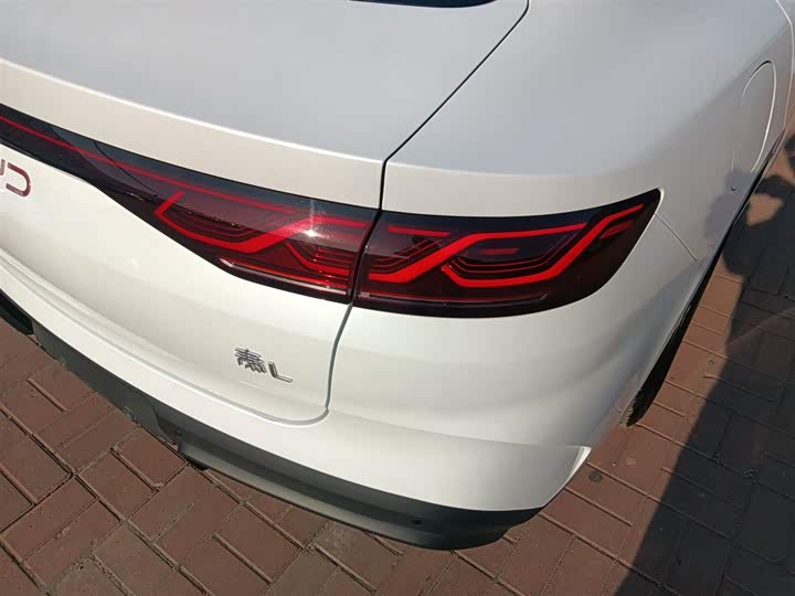 Фото 8 - BYD Qin L