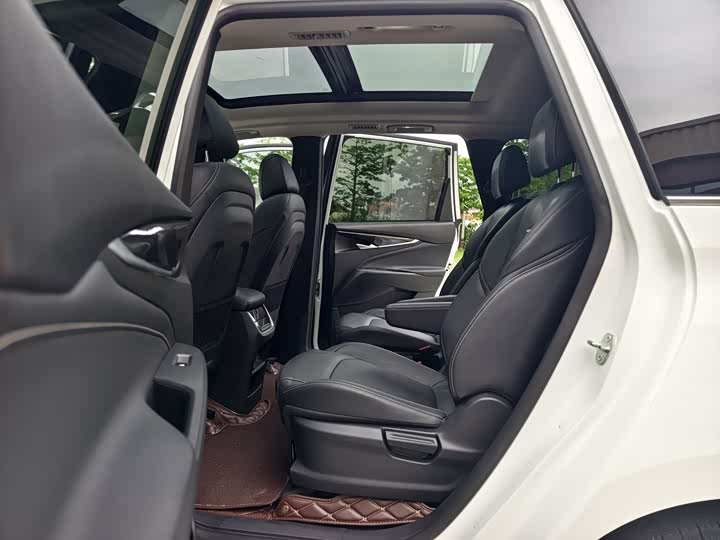 Фото 11 - Maxus Mifa 5