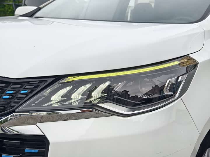 Фото 16 - Maxus Mifa 5