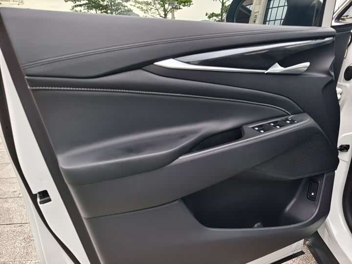 Фото 19 - Maxus Mifa 5