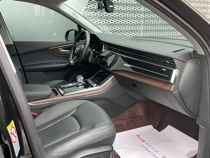 Фото 6 - Audi Q7