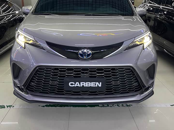 Фото 2 - Toyota Granvia