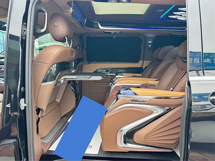 Фото 6 - Mercedes-Benz V-Class