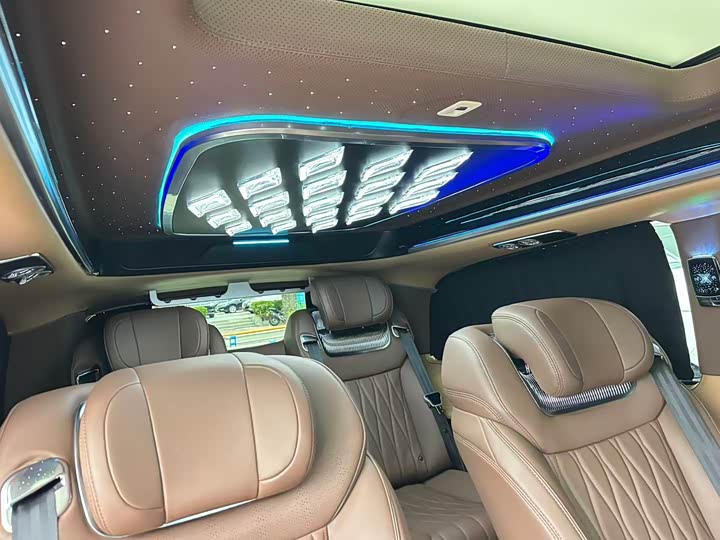 Фото 9 - Mercedes-Benz V-Class