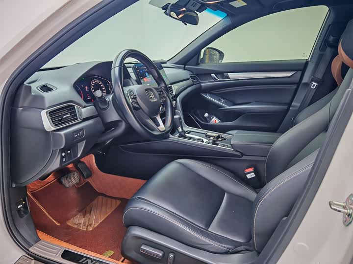 Фото 9 - Honda Inspire