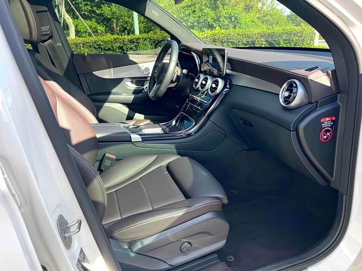 Фото 10 - Mercedes-Benz GLC-Class