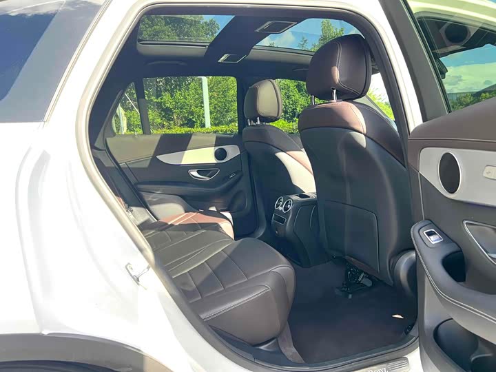 Фото 11 - Mercedes-Benz GLC-Class