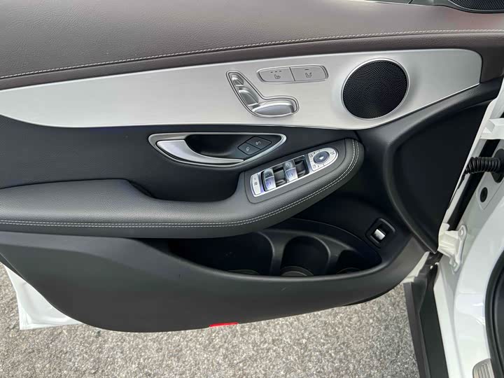 Фото 15 - Mercedes-Benz GLC-Class