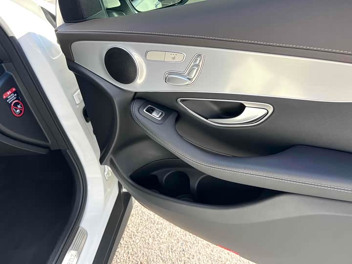 Фото 16 - Mercedes-Benz GLC-Class