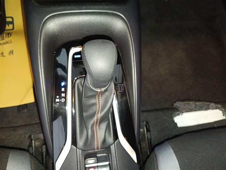 Фото 14 - Toyota Corolla