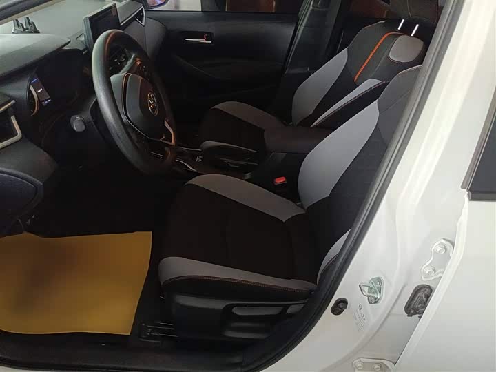 Фото 15 - Toyota Corolla