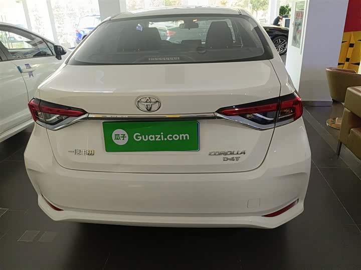 Фото 6 - Toyota Corolla