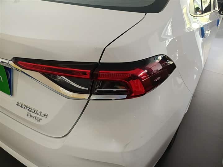 Фото 8 - Toyota Corolla