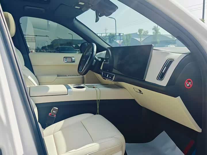 Фото 9 - LiXiang L7