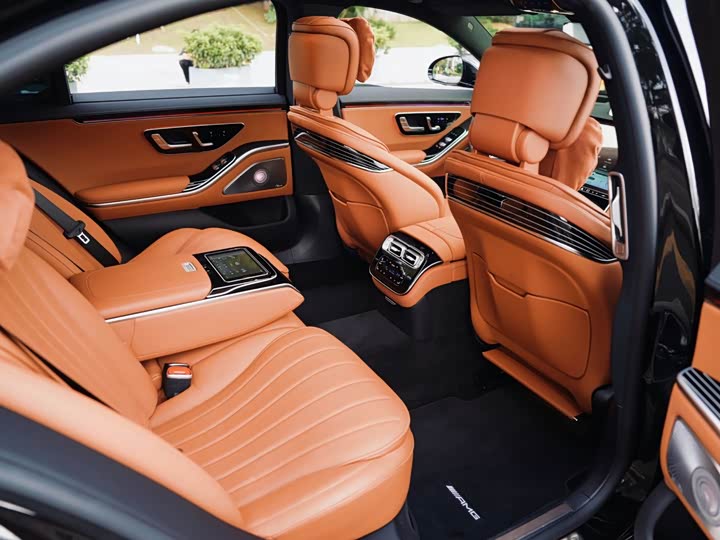 Фото 12 - Mercedes-Benz S-Class